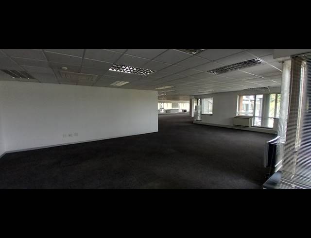 712M² OFFICE TO LET IN WOODMEAD